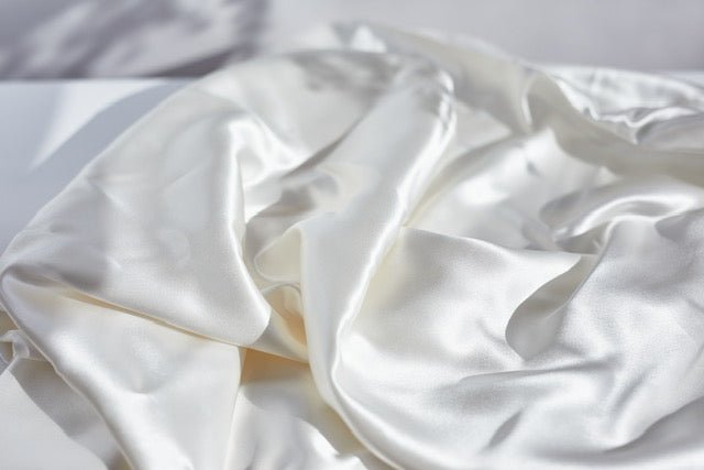 Silk Pillowcase. Best pillowcase for healthy hair and skin.