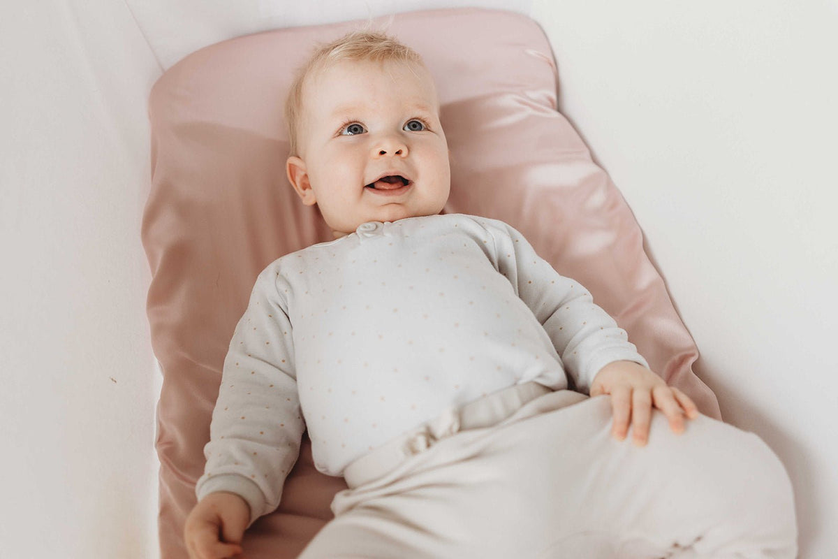 PURE SILK FITTED BABY SHEET - Bassinet Size - Manuka Dreams
