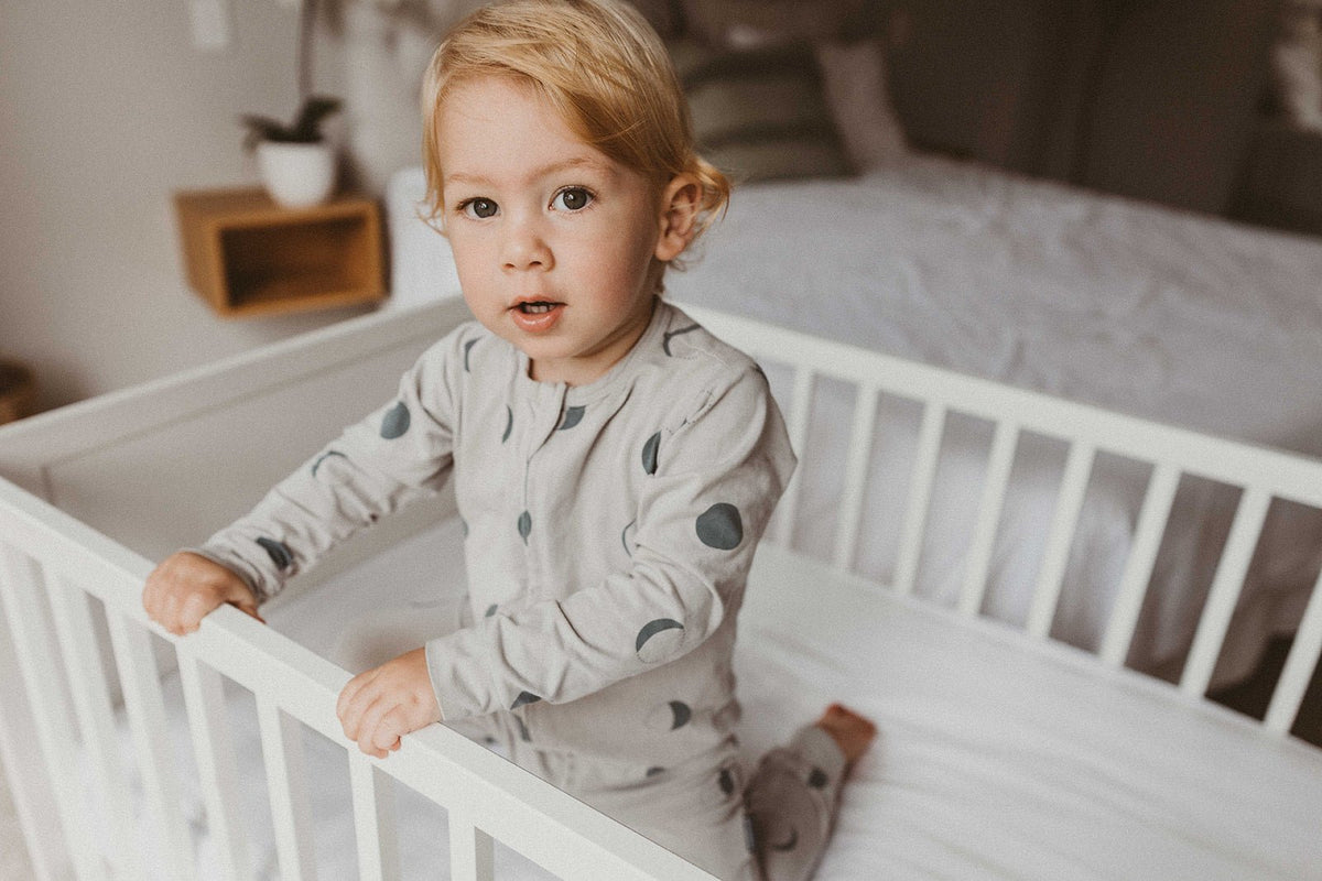 PURE SILK FITTED BABY SHEET - Cot Size - Manuka Dreams