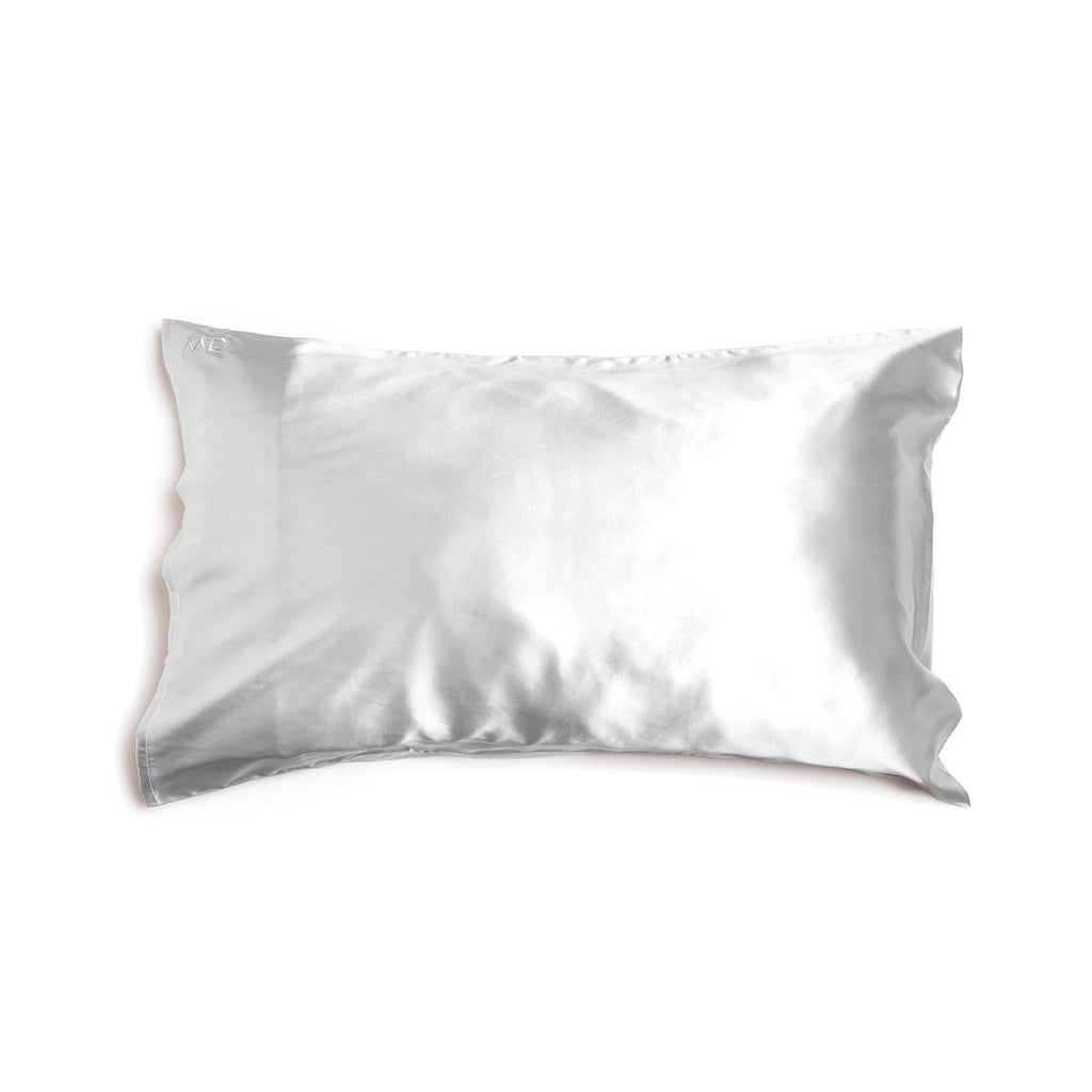 The difference between satin and silk pillowcases?
