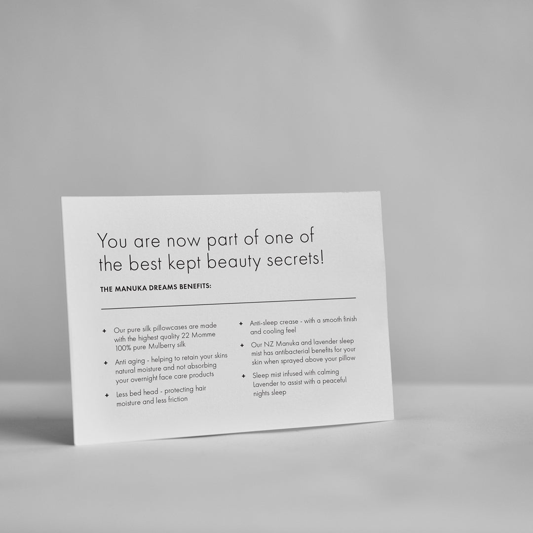 Silk pillowcase benefits card highlighting beauty and comfort features