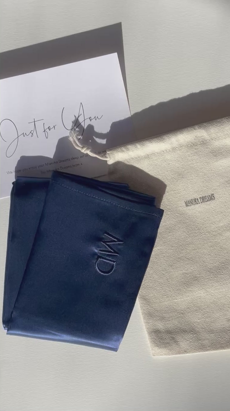 SILK PILLOWCASE - Deep Sea Navy