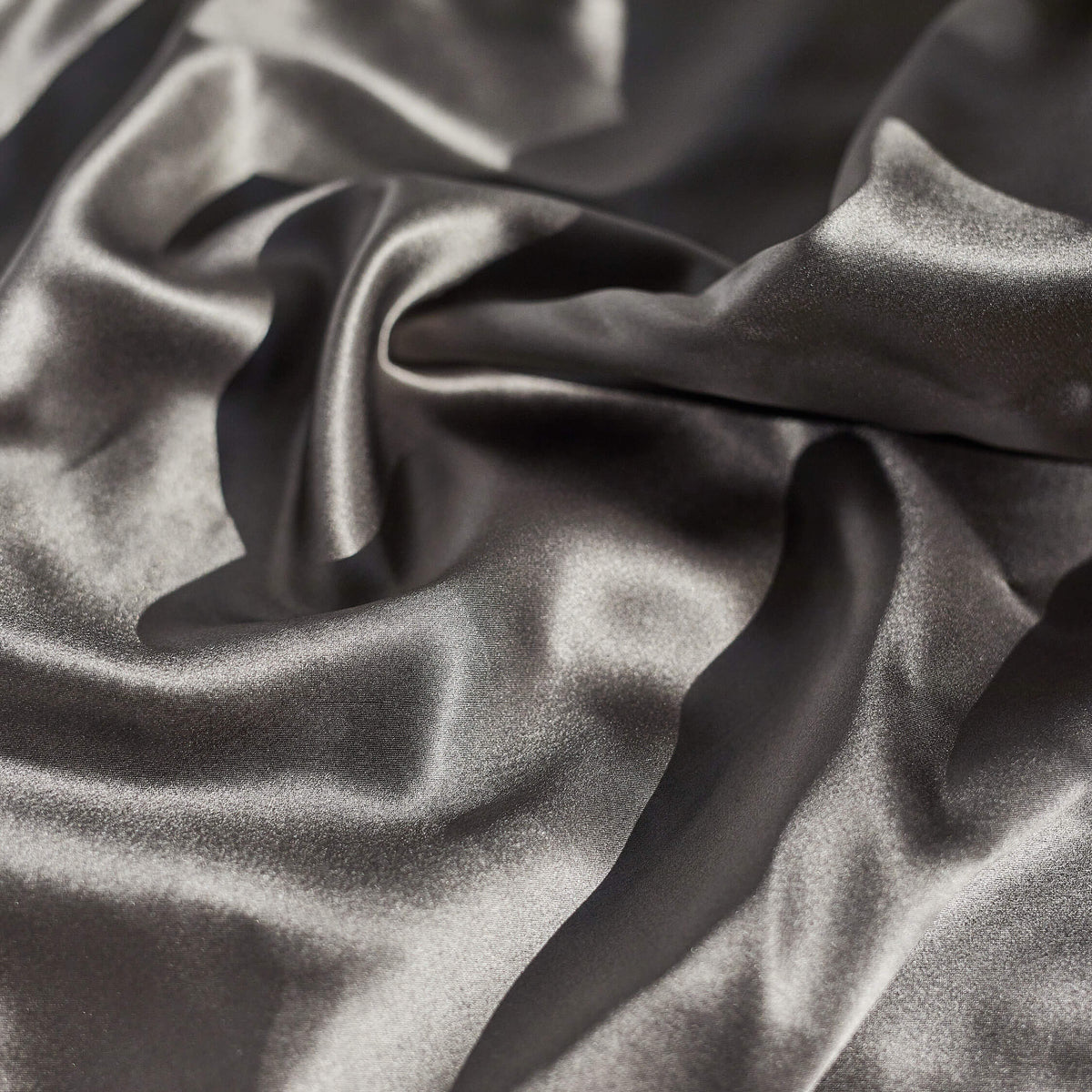 Silk Pillowcase. Best pillowcase for healthy hair and skin.