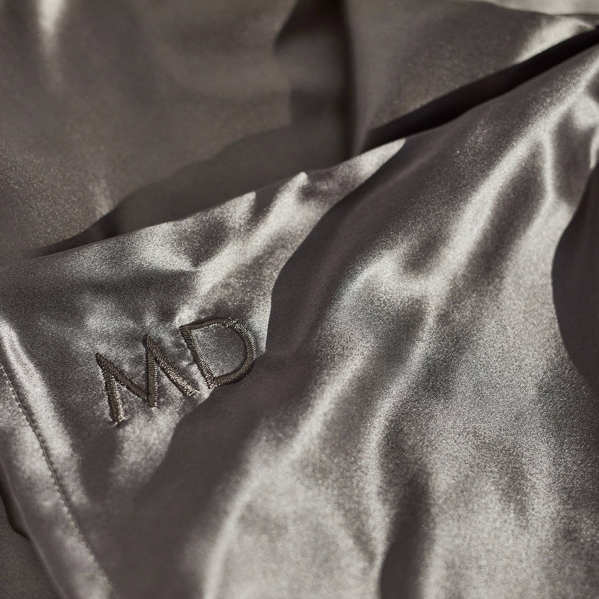 Silk Pillowcase. Best pillowcase for healthy hair and skin.