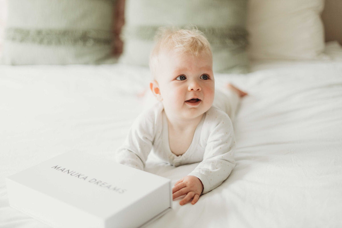 PURE SILK FITTED BABY SHEET - Bassinet Size - Manuka Dreams