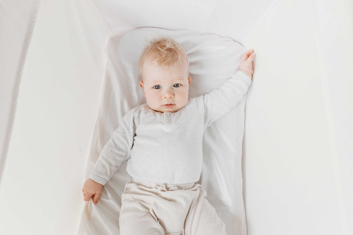 PURE SILK FITTED BABY SHEET - Bassinet Size - Manuka Dreams