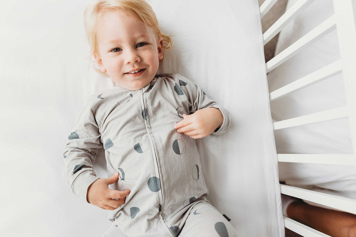 PURE SILK FITTED BABY SHEET - Cot Size - Manuka Dreams